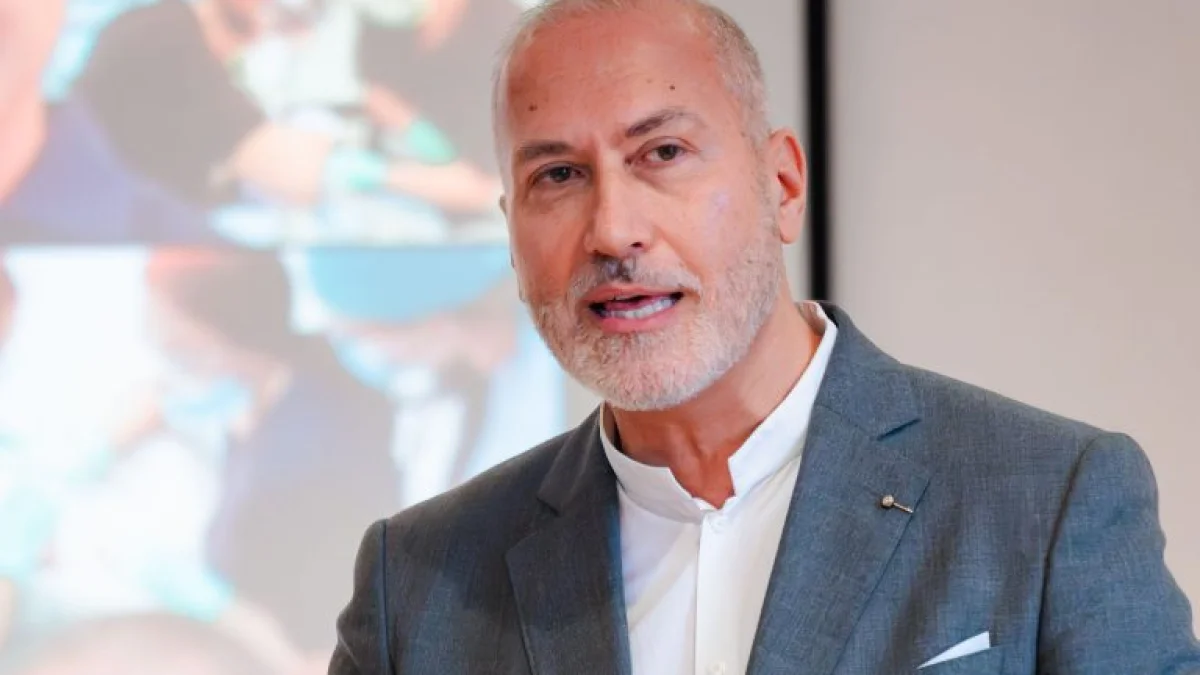 Clinica Universitară de Parodontologie din Timișoara. Prof. univ. dr. Ștefan-Ioan Stratul: Recomandăm ca pacienţii cu probleme gingivale să se prezinte la Clinica de Parodontologie