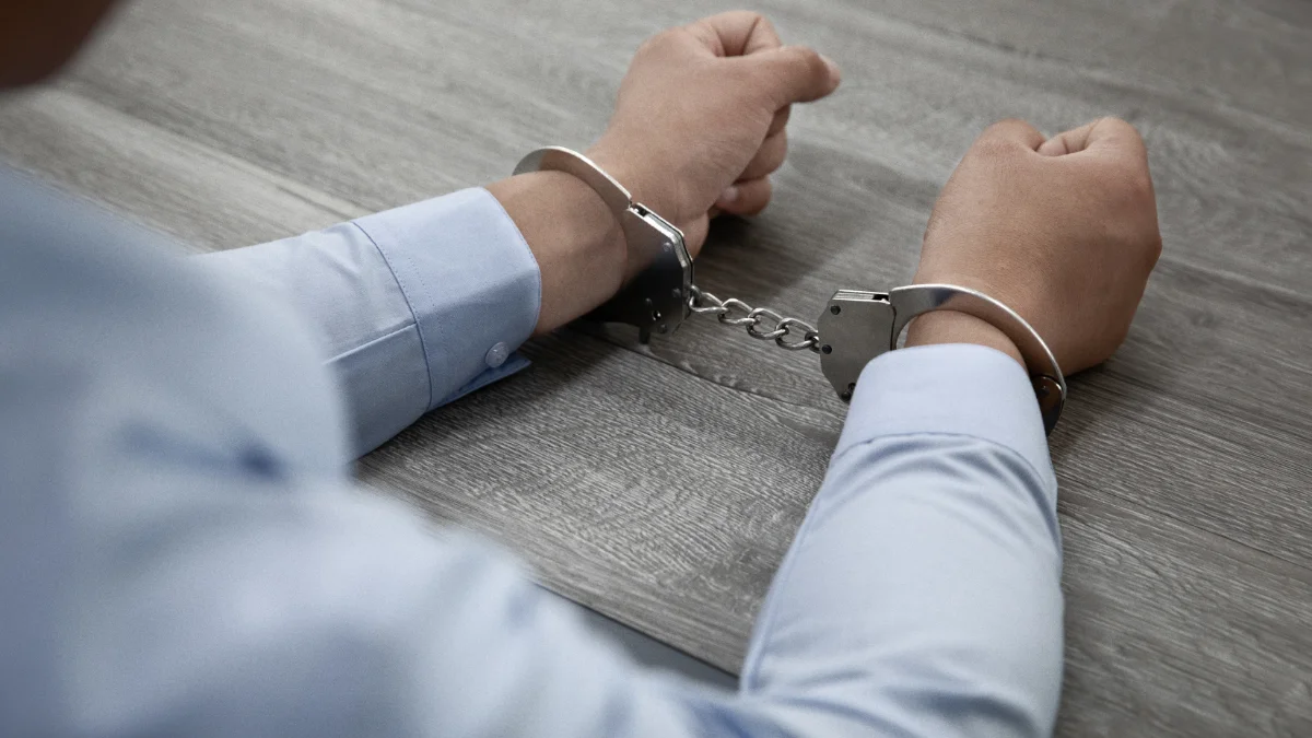 Stomatolog din Botoșani, reținut pentru fraudă de 112.000 lei